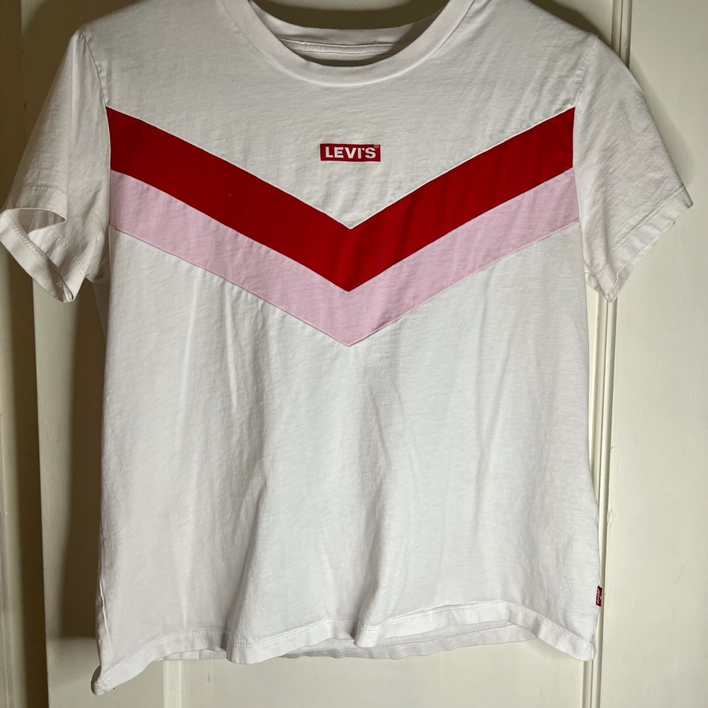Women’s Small 100% Cotton Levi’s Brand T-Shirt